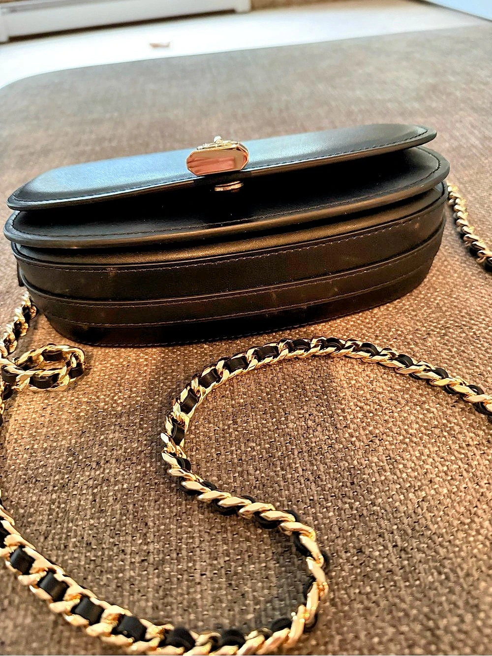 Michael Kors Padlock Chain Crossbody Bag Black - Picture 5 of 5